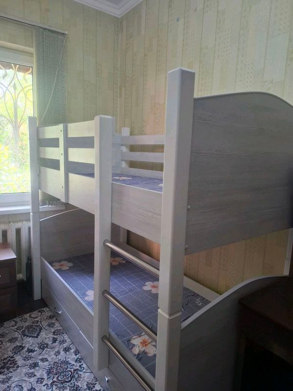 2 этажли кровать сотилади,холати зур 2 этажли кровать сотилади,холати зур