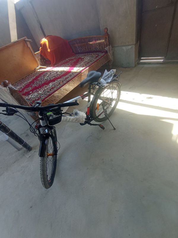 Velosiped holat yengde olgandan ber 2 marta haydalgan 100$