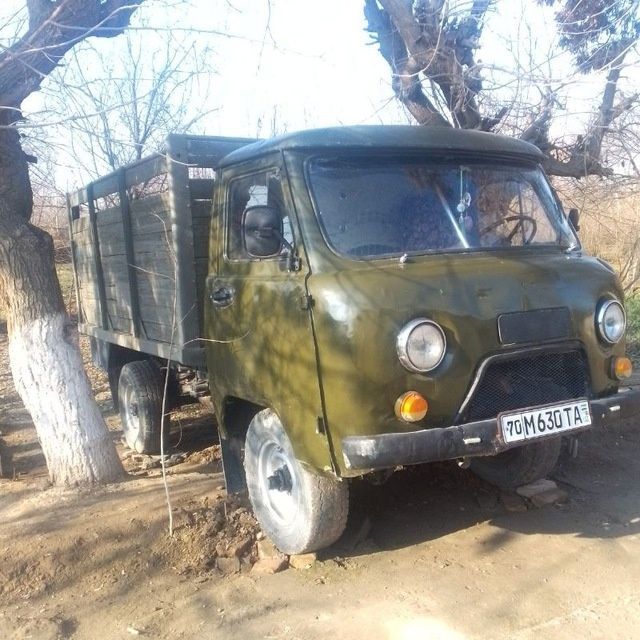 Uaz sotiladi xolati yaxshi narxi 25millon naxtga Uaz sotiladi xolati yaxshi narxi 25millon naxtga