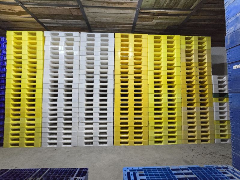 Пластиковые поддоны, plastmassa poddon, паддон, paddon, паллеты, Пластиковые поддоны, plastmassa poddon, паддон, paddon, паллеты,