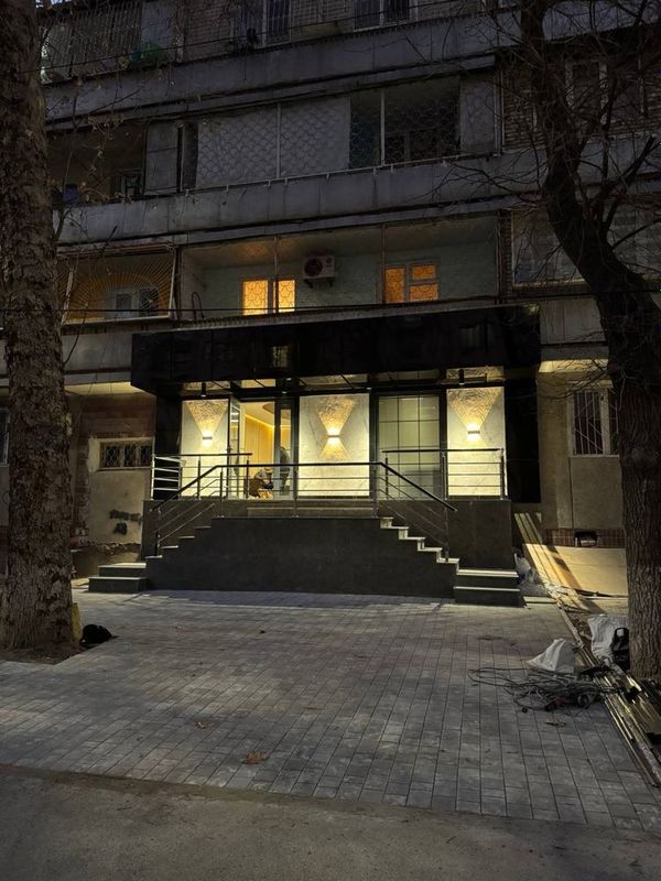 Аренда Евро нежилое Ор: Чорсу ЖАР стадион 1-линия 75 кв.м 3 комната Аренда Евро нежилое Ор: Чорсу ЖАР стадион 1-линия 75 кв.м 3 комната