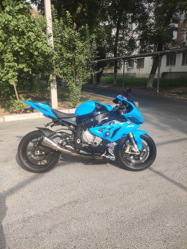 Продам мотоцикл BMW S1000RR Продам мотоцикл BMW S1000RR