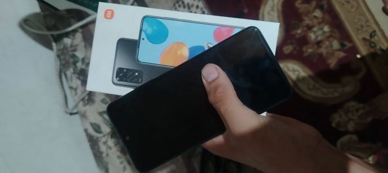 Redmi note 11 karopka bor