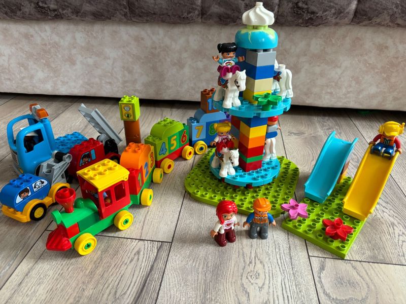 Lego duplo много наборов Lego duplo много наборов