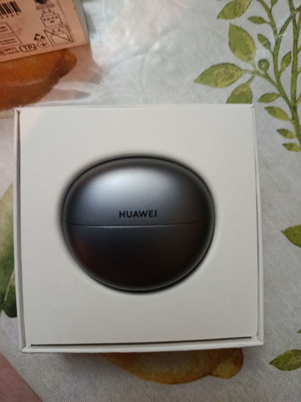 Наушники Huawei FreeClip абсолютно новые, не использовались ни разу!!! Наушники Huawei FreeClip абсолютно новые, не использовались ни разу!!!