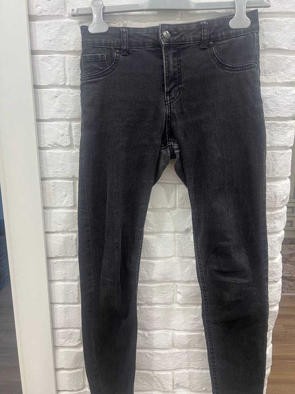 Серые джинсы bershka Серые джинсы bershka