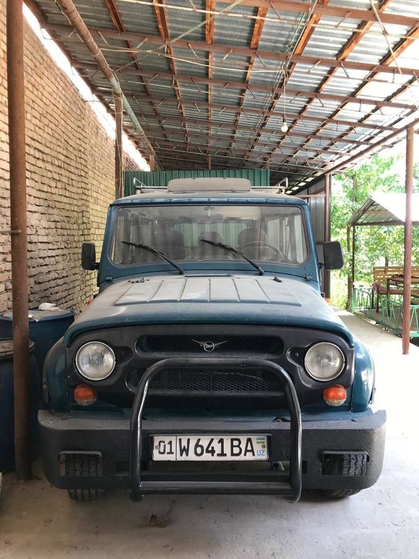 Uaz bars sotiladi