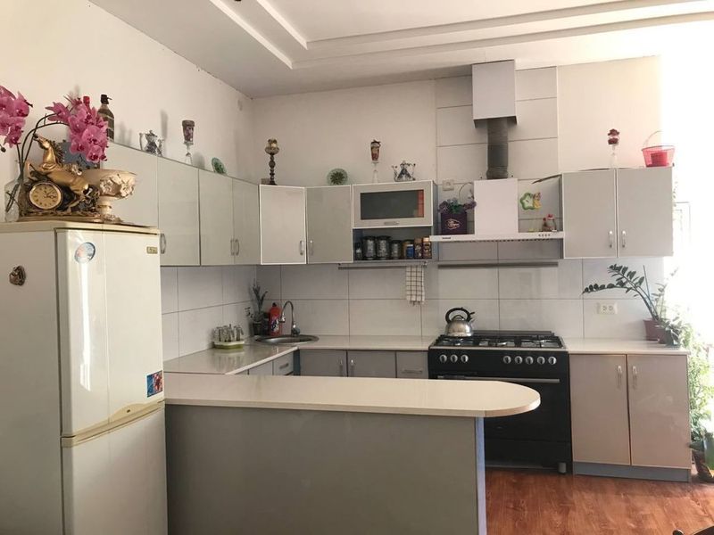 Продаётся дом в городе.6 сотих.Навруз мах. Продаётся дом в городе.6 сотих.Навруз мах.