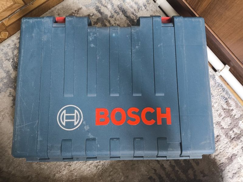 Перфоратор BOSCH Перфоратор BOSCH