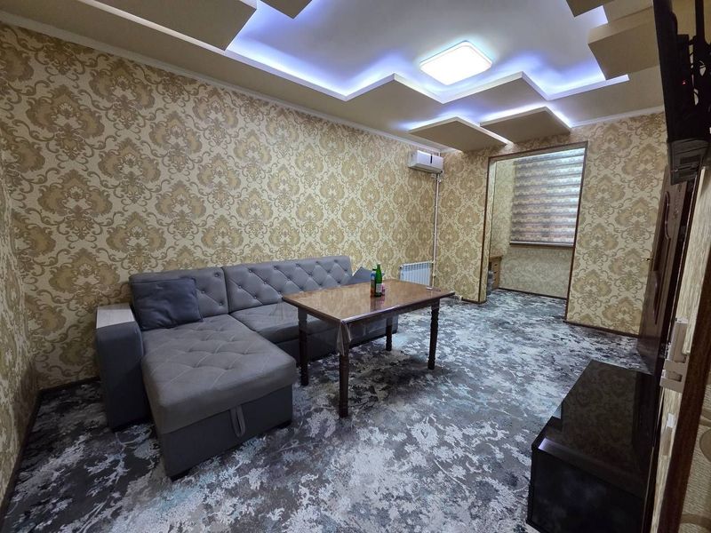 Сдаётся 2х ком квартира массив феруза