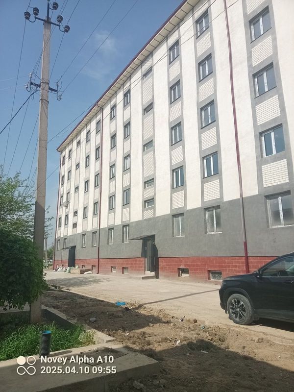 Янгийўлдан 3 хонали уй сотилади.. Янгийўлдан 3 хонали уй сотилади..