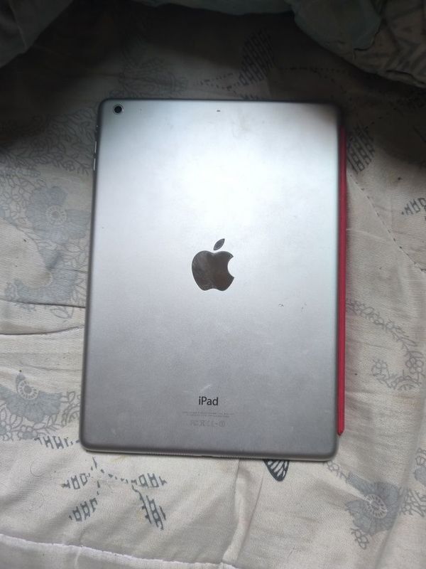 Продам планшет ipad air Продам планшет ipad air