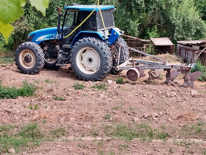 New holland Ts135