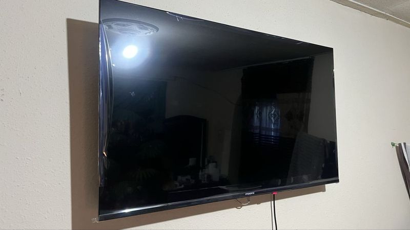 Телевизор MOONX 43 smart FHD LED tv Телевизор MOONX 43 smart FHD LED tv