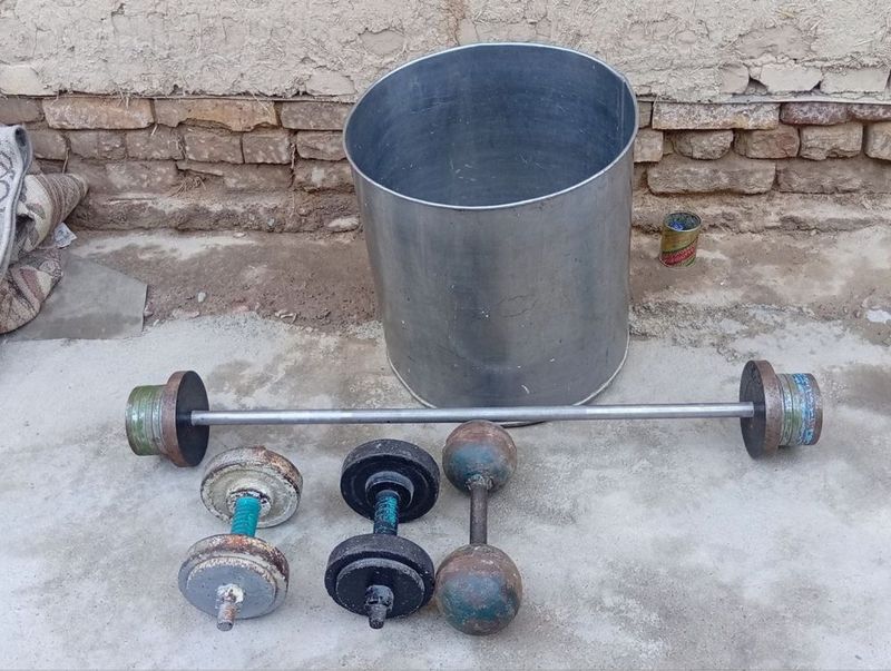 Shtanga va svarka aparati sotiladi holatlari zor Shtanga va svarka aparati sotiladi holatlari zor