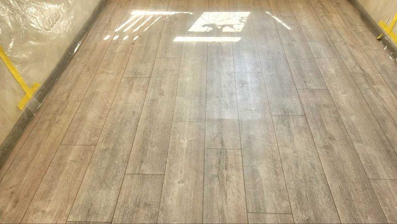 Линолеум БУ в отличном состоянии. 34 квадрата