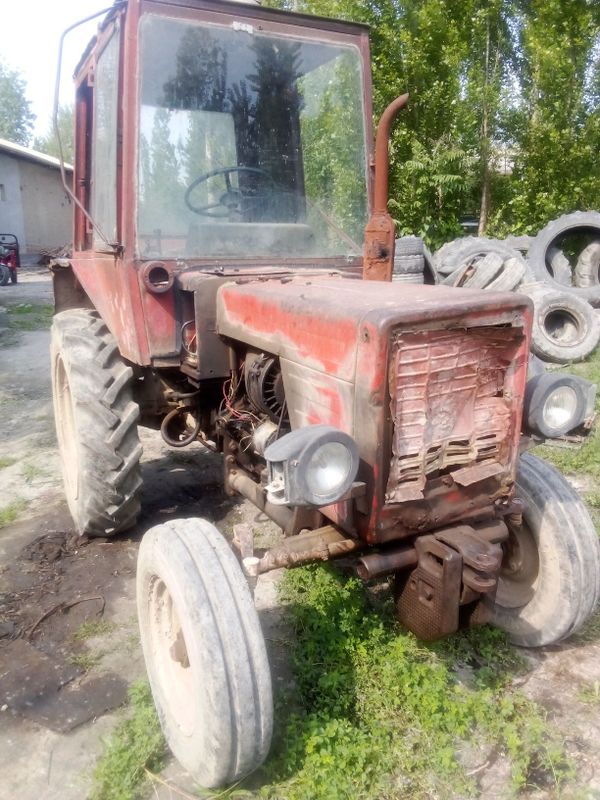 Traktor T25 ideal holatta Traktor T25 ideal holatta