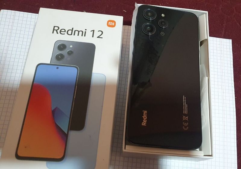 Redmi 12 yangi kar dak full tel idial yangi sinigʻi dogʻi yoq