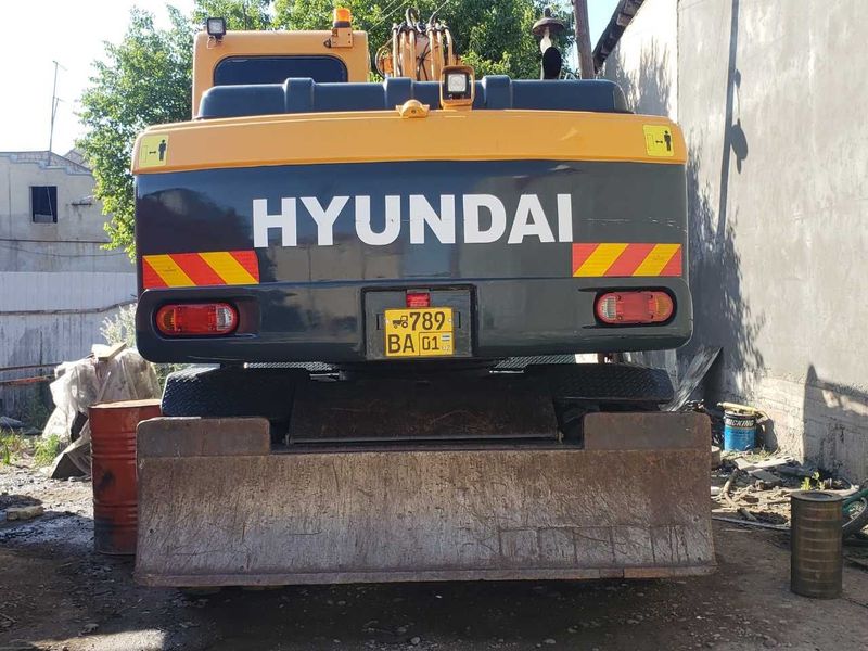 Ekskavator Hyundai 140 tali sroʻcni sotilvoti