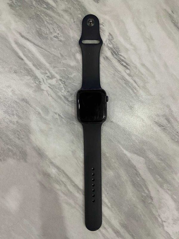 Apple Watch SE 44 Apple Watch SE 44