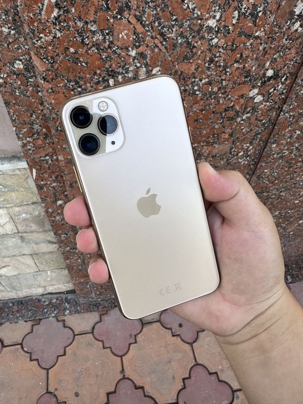 Iphone 11pro gold 300$ kami bor srochna Iphone 11pro gold 300$ kami bor srochna