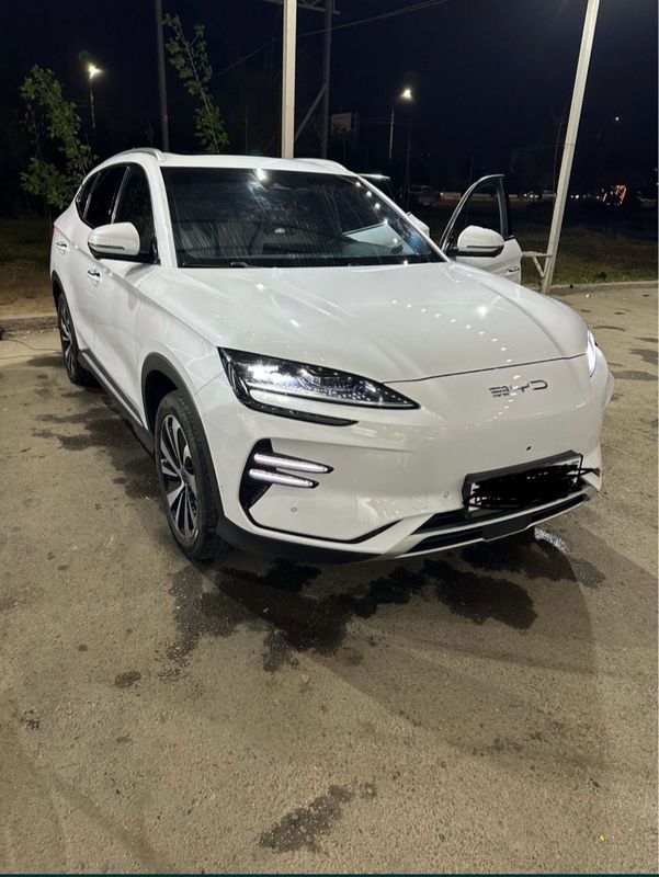 BYD Song plus Ev Champion 605 km BYD Song plus Ev Champion 605 km