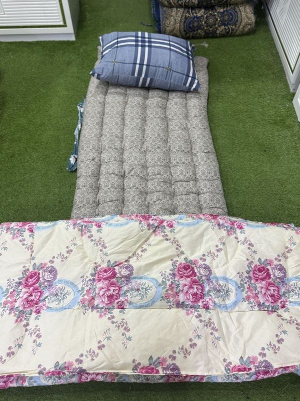 Kurpa kurpacha rabochiy Yangi ishlatilmagan matras kurpa yastiq pastel Kurpa kurpacha rabochiy Yangi ishlatilmagan matras kurpa yastiq pastel