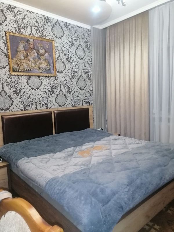 Аренда центр 4/2/5 С. Азимова (посольски городок) 1200$ Аренда центр 4/2/5 С. Азимова (посольски городок) 1200$