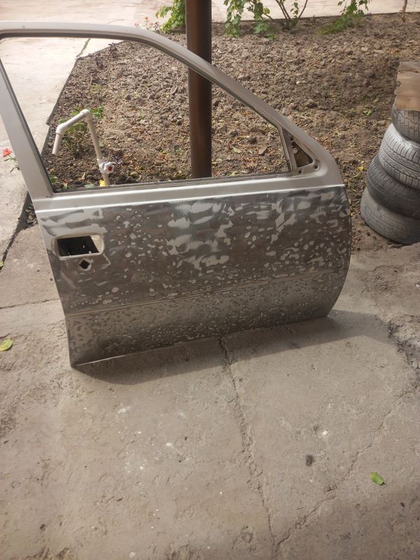 Neksiya eshik sotiladi