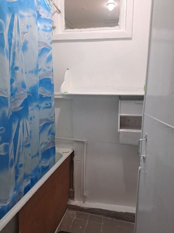 Сдам 3х комнатную квартиру в спутнике 8 дёшево (300&)