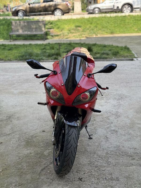 Motobike Yamaha R1 Motobike Yamaha R1