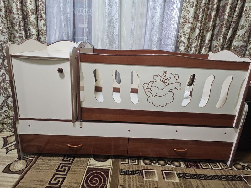 Детская кроватка