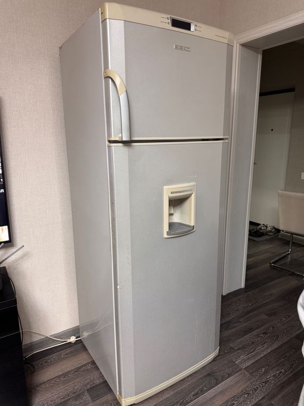 Продается холодильник BEKO (Турция)