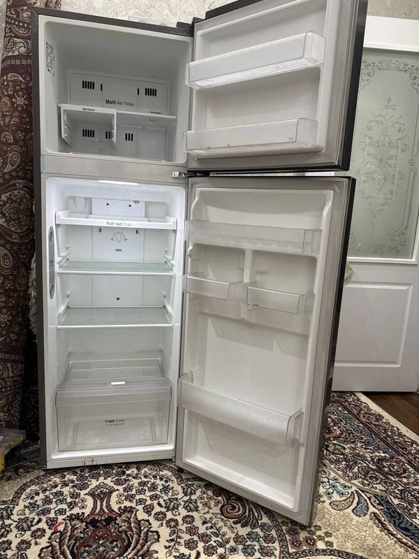 Срочно продам холодильник LG Срочно продам холодильник LG