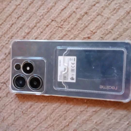 xotira 8/18 Realmi S 61 telefoni sotiladi xotira 8/18 Realmi S 61 telefoni sotiladi
