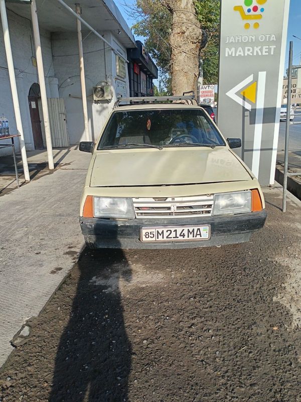 Lada samara 2109 sotiladi