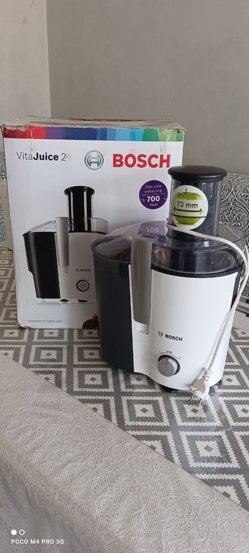 Соковыжималка BOSCH 700W Соковыжималка BOSCH 700W