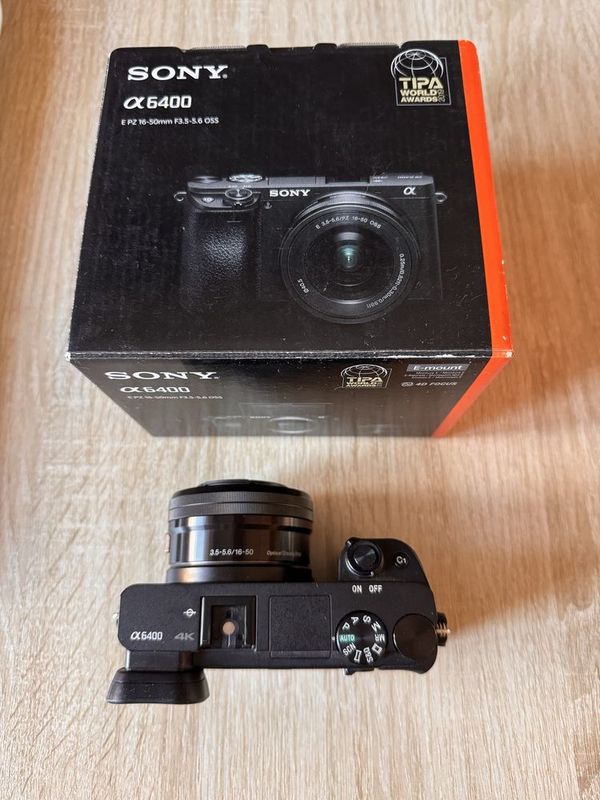 SONY a6400 (E PZ 16-50mm F3.5-5.6 OSS)