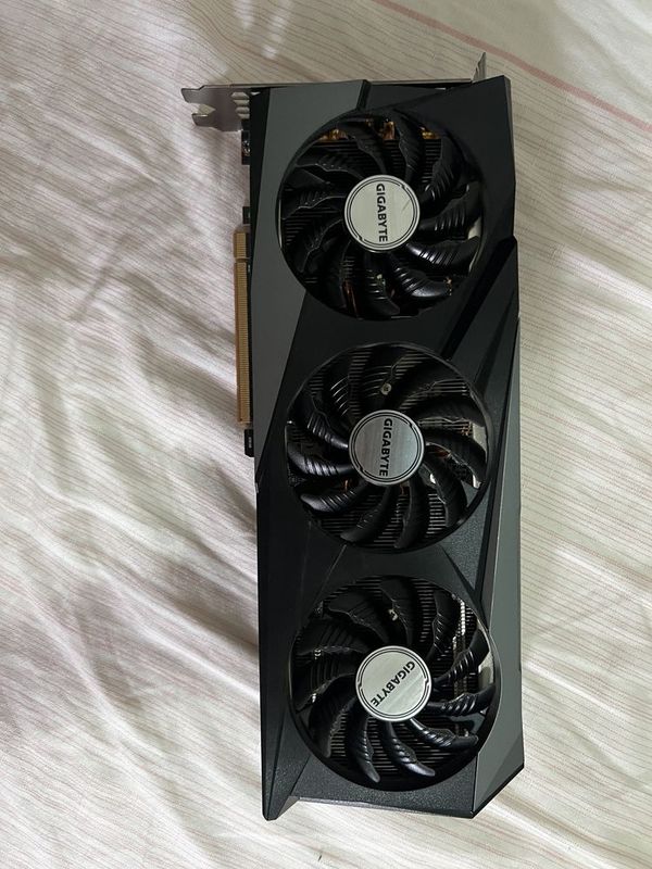 Видеокарта rx 6700 xt 12gb Видеокарта rx 6700 xt 12gb