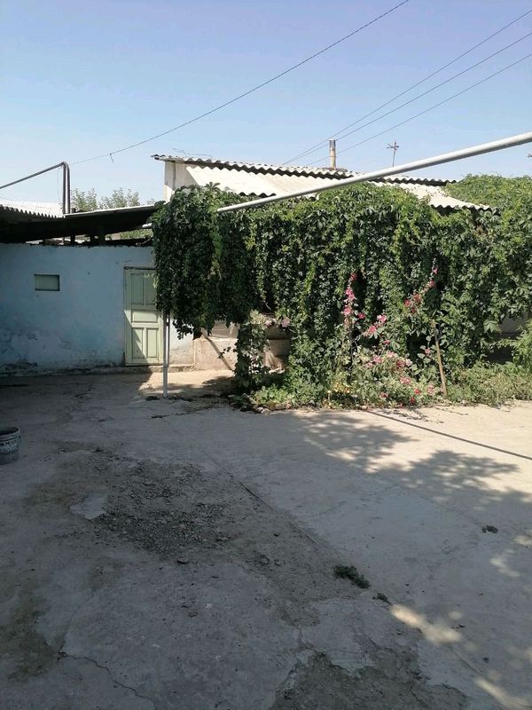 Уй сотилади нурафшон Шахар 3сотих 4хона Уй сотилади нурафшон Шахар 3сотих 4хона