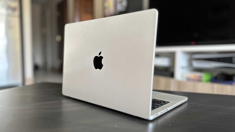 MacBook PRO 14 2024 M1 PRO Silver 512 SSD IDEAL 100 CIKL MacBook PRO 14 2024 M1 PRO Silver 512 SSD IDEAL 100 CIKL