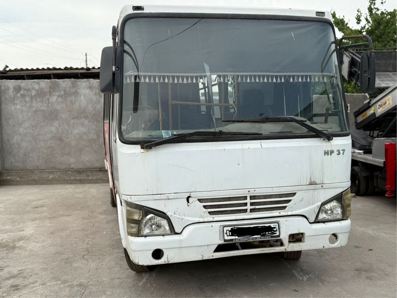 NP 37 isuzu sotiladi 2012 NP 37 isuzu sotiladi 2012