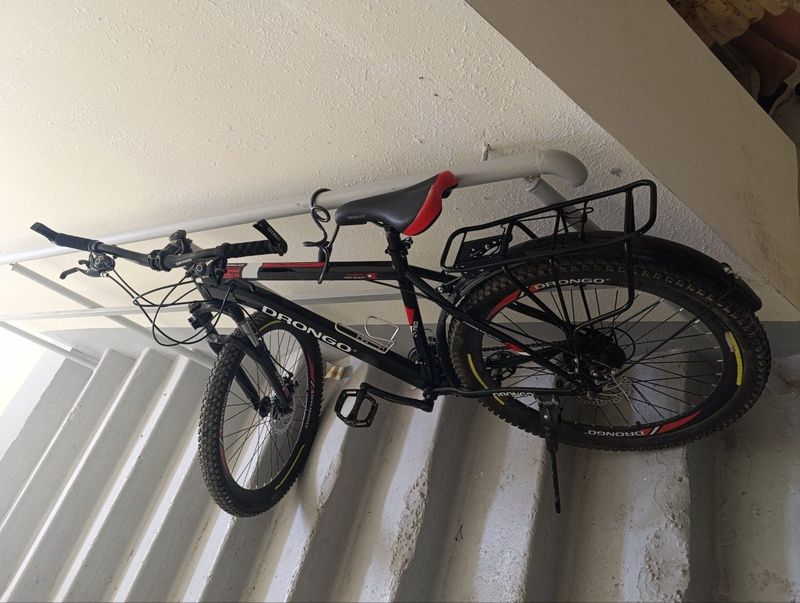 Velosiped yangi sotiladi Velosiped yangi sotiladi