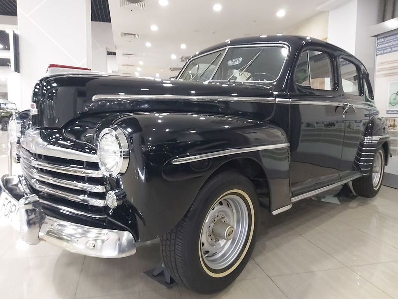 Ретро 1946 год выпуска Ford v8 Super DeLuxe единственный в Узбекистане