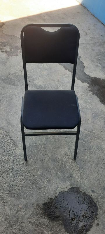 Stul dlya ofisa