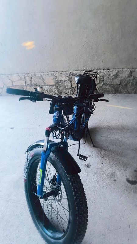 Velosiped sotiladi Velosiped sotiladi
