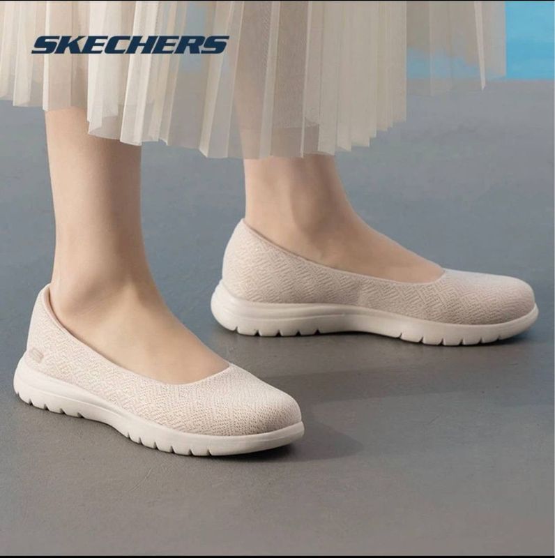 Yangi skeachers krossovka Yangi skeachers krossovka