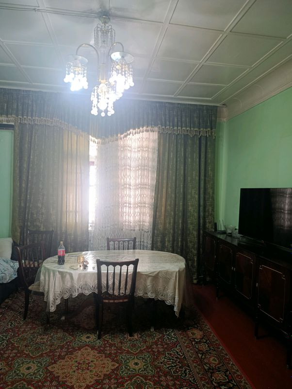 Продам 3х ком. в Сталинском доме. ор-р Саракулька Продам 3х ком. в Сталинском доме. ор-р Саракулька