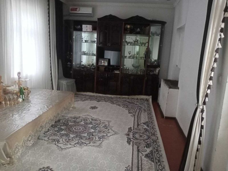 Srochno Usta Shirinda\2.5 sotokli\ hovli sotiladi