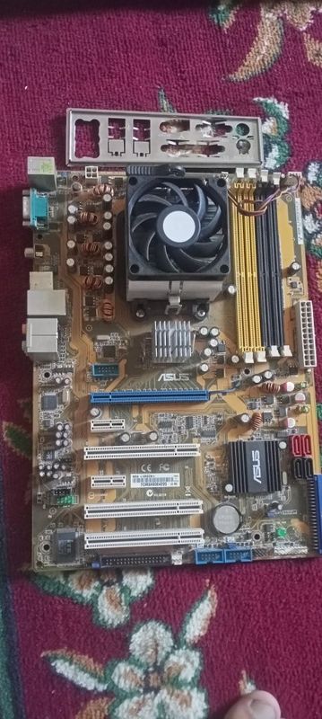 Asus DDR2 Plata satilad Asus DDR2 Plata satilad